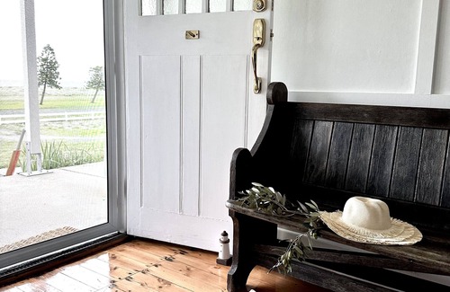 Lacepede Cottage | Beachfront Cottage with Ocean Views – 10/10 Guest Rated