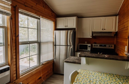 Wasaga Beach Cottage | Seaside Escape: Cottage #3 with Ocean View & Spa