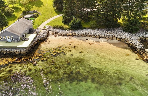 Ingramport Cottage | Beachfront Cottage Retreat on St Margarets Bay, Nova Scotia