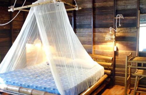Nuea Khlong House | Discover the Inviting Bungalow at Koh Pu Cottage Retreat