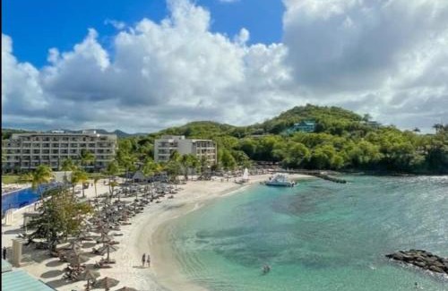 Cap Estate Apartment | Beachfront Cozy Apartment with Ocean View & Breakfast
