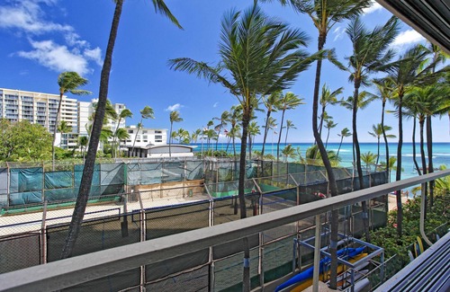 Diamond Head - Kapahulu - St. Louis Condo | Oceanfront Bliss with Diamond Head Views in Waikiki