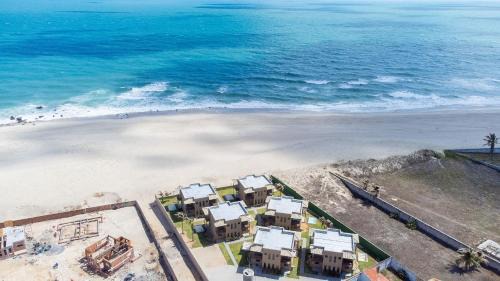 Barro Preto House | Oceanfront Duplex #A2 in Barro Preto - Rated 10/10