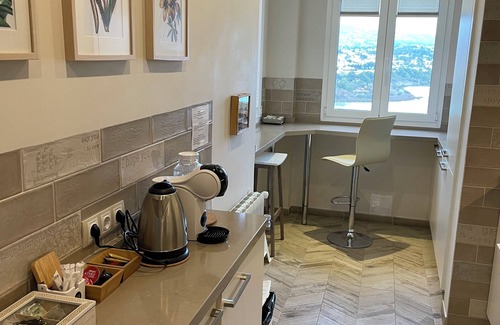 Calpe Apartment | Beachfront Duplex CINEMA: 3 Bedrooms with Pool & Ocean Views