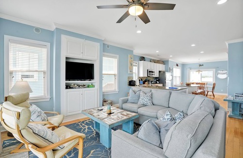 Wilmington Beach House | Beachfront Duplex with Ocean Views & Three Scenic Decks