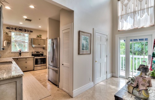 Jose's Hideaway House | Beachfront Retreat with Gulf Views and Pet-Friendly Perks