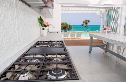 Coffs Harbour House | Top-Rated Beach Mansion with Private Pool & Ocean View