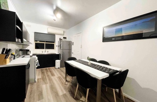 Glenelg North Apartment | Beach Escape No 5: Pet-Friendly Retreat with Ocean Views