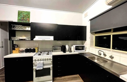 Glenelg North Apartment | Beach Escape No 5: Pet-Friendly Retreat with Ocean Views