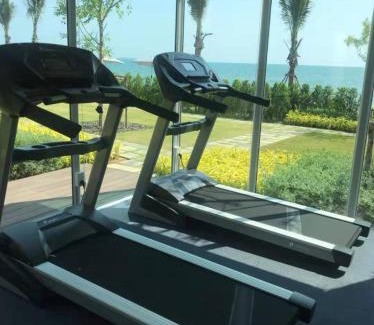 Mae Pim Apartment | Beachfront Executive Studio in Mae Phim with Ocean View