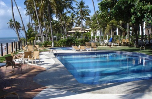 Praia do Forte Condo | Beachfront Flat in Praia do Forte with Pool & Family Amenities