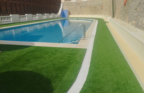 L'Albufereta Apartment | Beachfront Getaway with Pool, Ocean View & Free WiFi