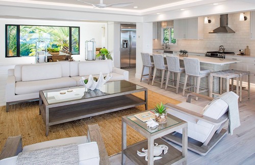 Grace Bay West Villa | Beachfront Bliss at Grace Bay Beach - Sleeps 12, Guest Rated 10/10