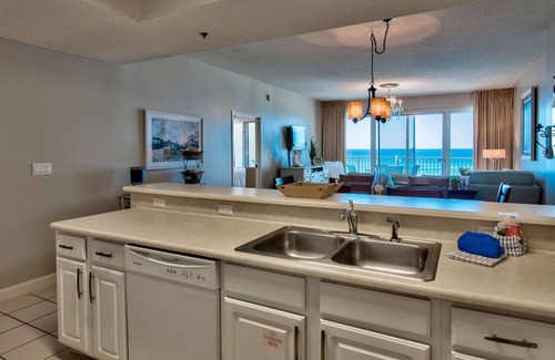 Four Mile Village Condo | Beachfront Retreat with Gulf Views and Tiki Bar Access
