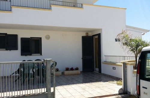 Torre San Giovanni House | Beachfront Retreat: 10/10 Rated, Steps from the Ocean