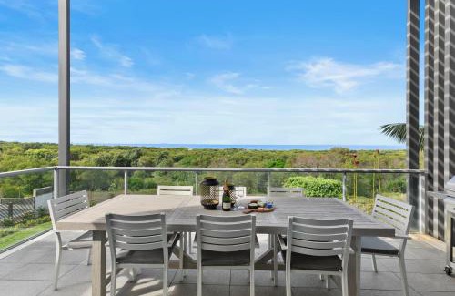 Magenta Shores House | Beachfront Haven Magenta