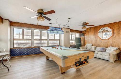 Villas House | Beachfront Home about 7 Mi to Cape May!