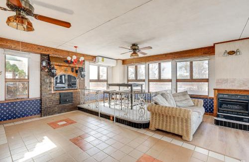 Villas House | Beachfront Home about 7 Mi to Cape May!