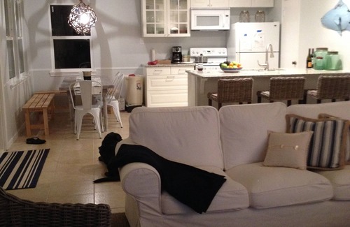 Bermuda Beach House | Beachfront Getaway with Ocean View & Spa Access