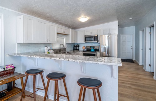Lincoln City House | Oceanfront Retreat: Steps to the Sand with Scenic Views