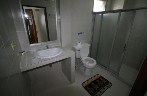 Cha-am House | Oceanfront Retreat at Beachfront Hotel Cha Am