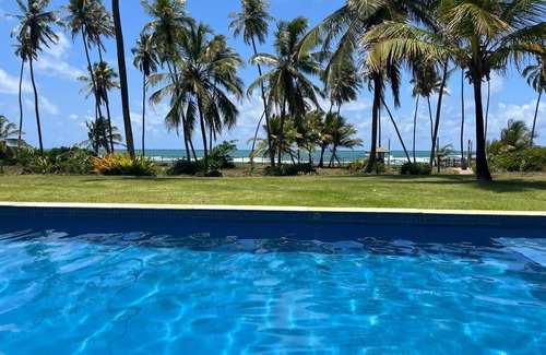 Farol House | Oceanfront Beach House in Praia do Forte with Chef Services