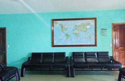 Panglao Island Hotel | Beachfront House near Alona Beach with Free Scooter Use