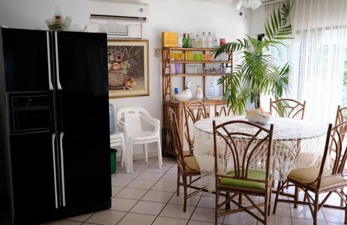 Papare House | Beachfront Haven in Santa Marta with Pool & Pet-Friendly Access