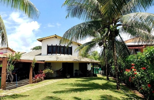 Jaua House | Beachfront Retreat with Air Conditioning and Private Pool