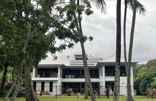 Kewarra Beach House | Ocean View Resort with Heated Pool & Spa - Rated 9.8/10