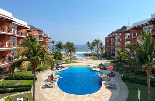 San Pedro Mixtepec Apartment | Beachfront Escape: Peaceful Resort Near Puerto Escondido