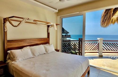 San Pedro Mixtepec Apartment | Beachfront Escape: Peaceful Resort Near Puerto Escondido