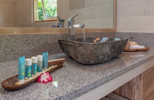 Dencarik Resort | Relaxing Beachfront Resort with Garden View Villas