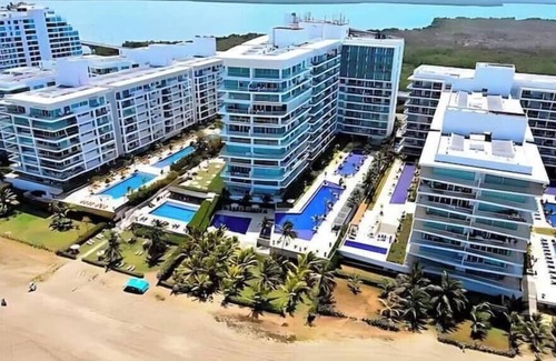 La Boquilla Condo | Beachfront + King Bed + 2X Wifi + Morros Ultra