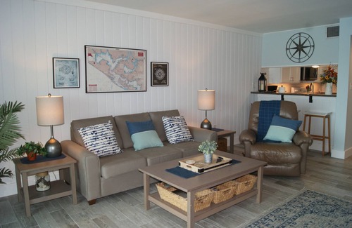 Biltmore Beach Condo | Experience Beachfront Bliss with Breathtaking Ocean Views