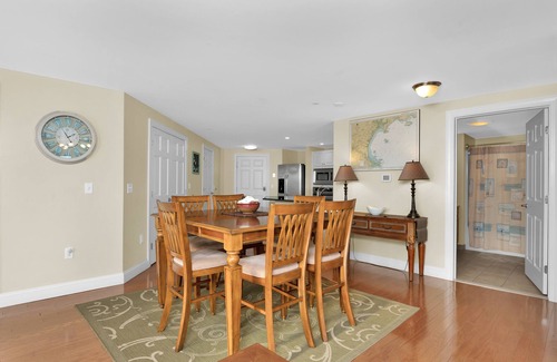 Old Orchard Beach Condo | Elegant Oceanfront Grand Victorian Condo with Pier Views