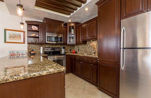 Bella Vista Condo | Beachfront Retreat: My Happy Place with Ocean Views & Pool