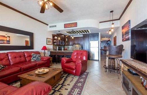 Bella Vista Condo | Beachfront Retreat: My Happy Place with Ocean Views & Pool