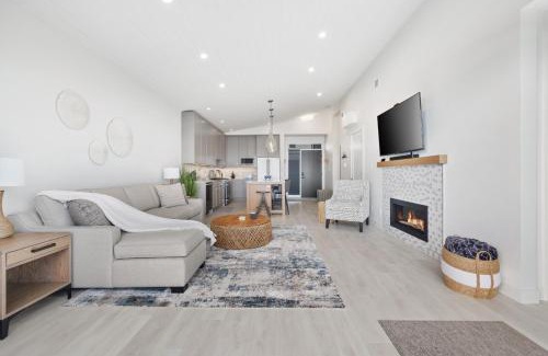Black Creek Apartment | Pet-Friendly Beachfront Suite at THE BEACH HOUSE, Rated 9.8