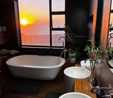 Rand Rifles Villa | Unforgettable Dolphin Beach Villa with Oceanfront Pool
