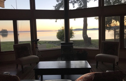 Burley House | Premier Beachfront Escape on Case Inlet with Ocean View