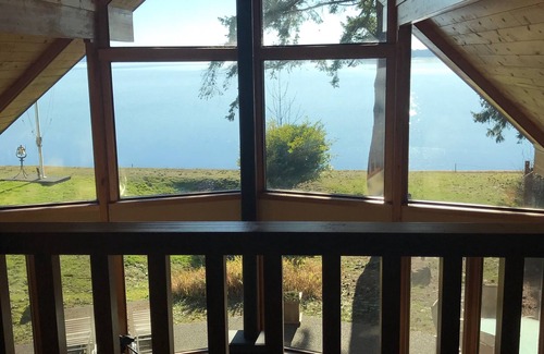 Burley House | Premier Beachfront Escape on Case Inlet with Ocean View