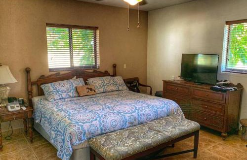 San Diego Apartment | Beachfront Suite for 6: Pet Friendly with Ocean Views