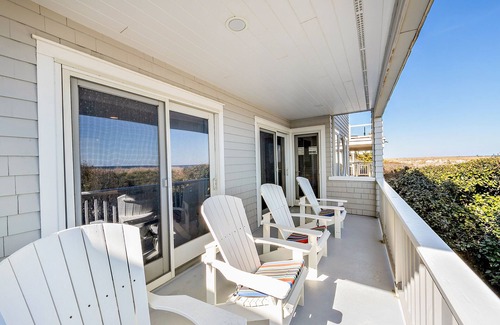 Harvey Cedars House | Idyllic Beachfront Retreat - Newly Updated in Harvey Cedars