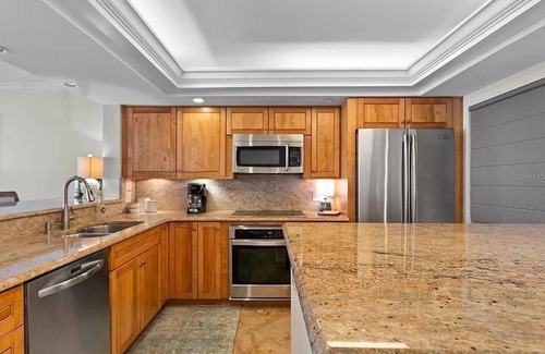 St. Petersburg - Clearwater House | Seaside Retreat with Spa, Pet-Friendly & Gulf Views