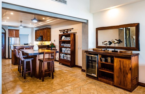 Playa Langosta Villa | Oceanview 3BR Penthouse with Rooftop Pool & Spa