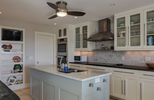 Beach Lagoon House | Beachfront Ocean Dream on the Sand