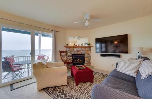 Onekama Apartment | Beautiful Beachfront Onekama Rental with Balcony & Pool