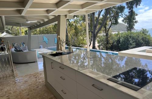 Oak Beach House | Serene Beachfront Peace Cabin with Ocean View Awaits You