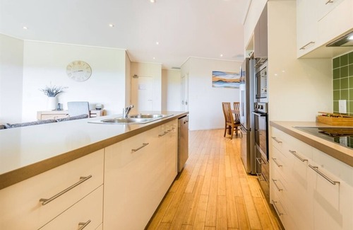 Agnes Water Apartment | Beachfront Penthouse at Loka Santi with Ocean Views